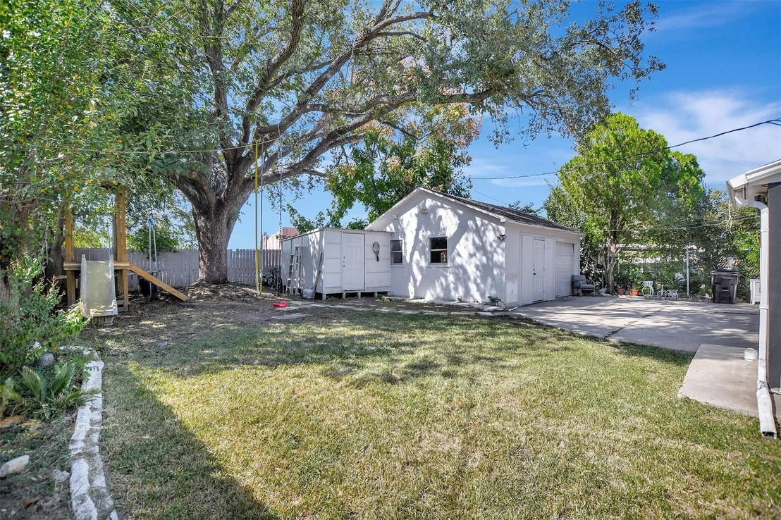 Photo of 8314 Albacore Drive