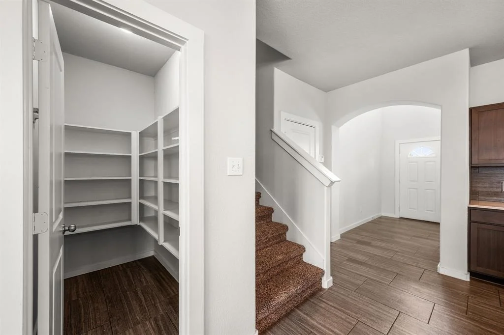 Photo of 6927 Glenmoor Drive