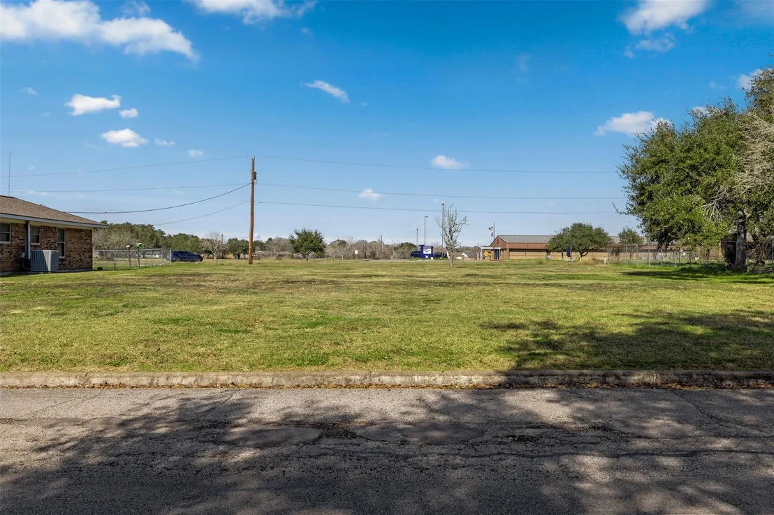 Photo of 727 Partridge Lane