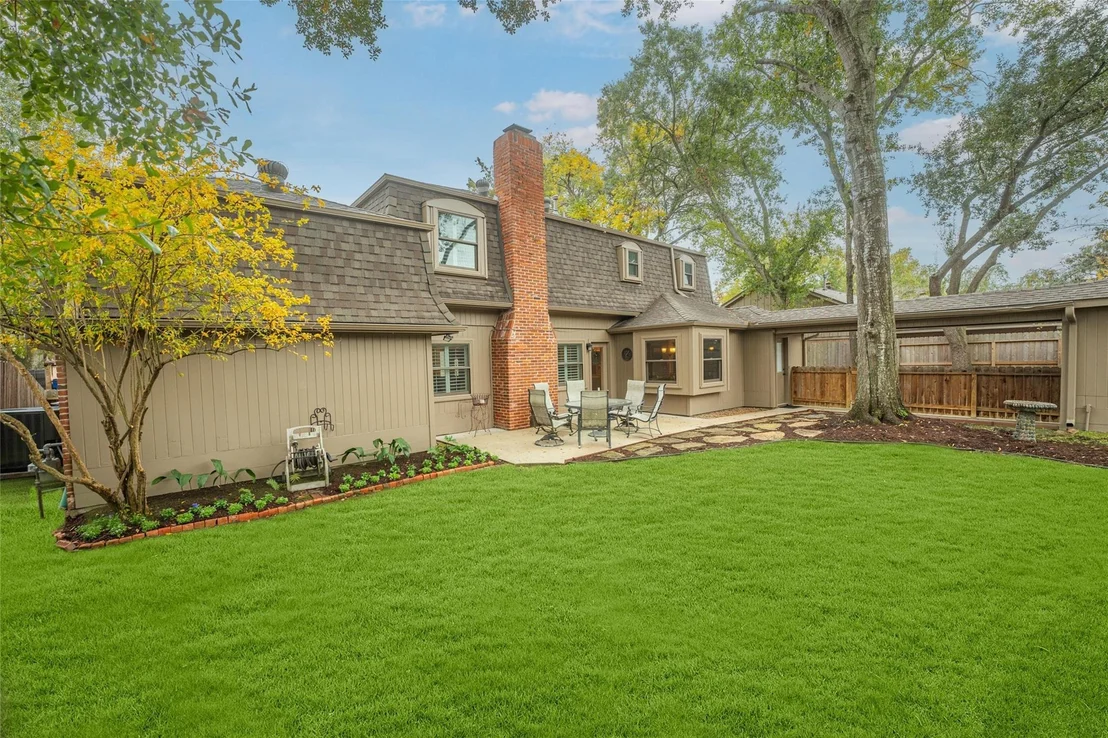 Photo of 14610 Carolcrest Drive