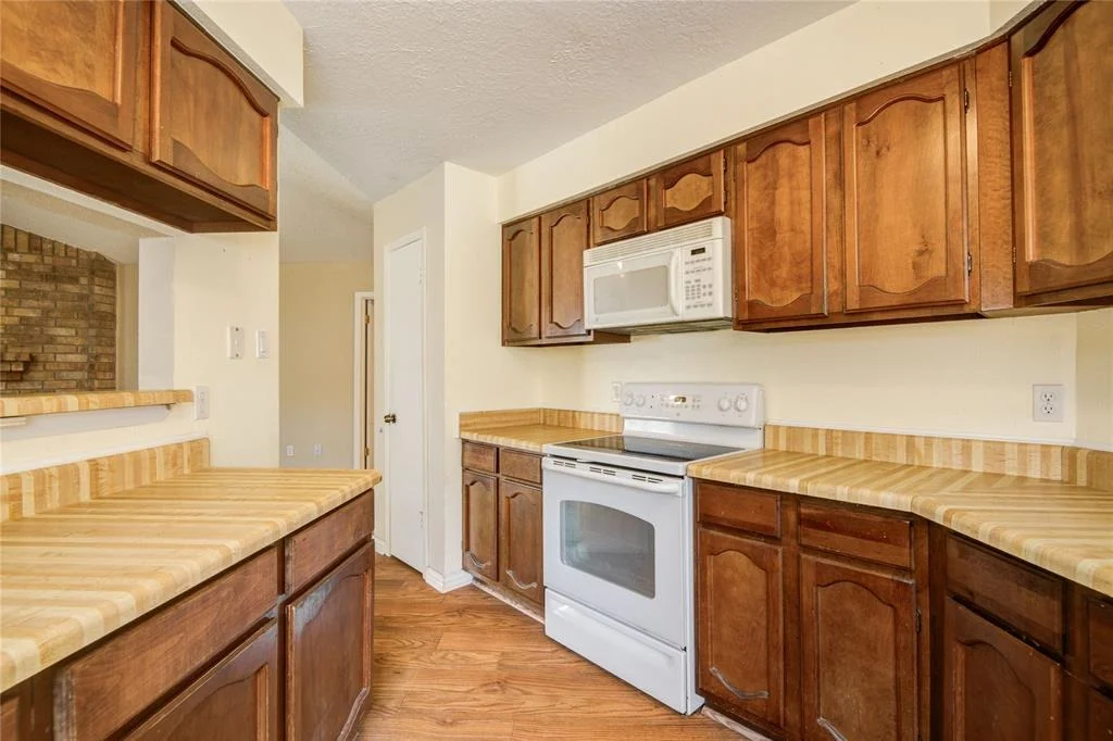 Photo of 9831 Shell Rock Road