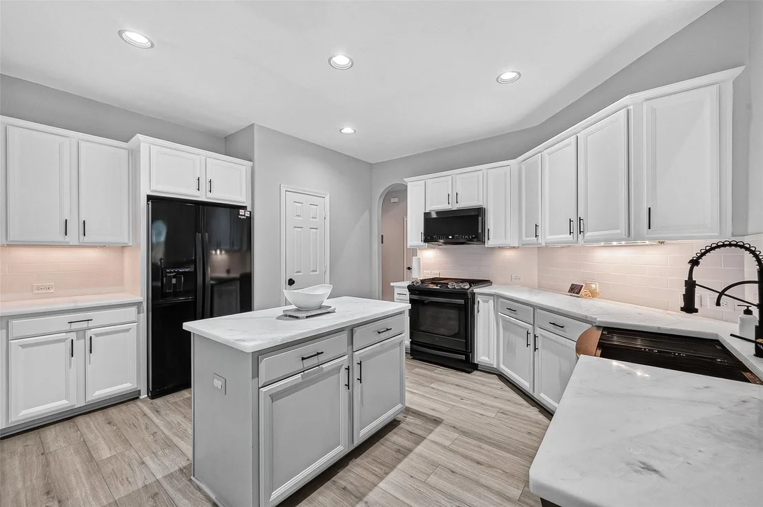 Photo of 4103 Misty Waters Lane