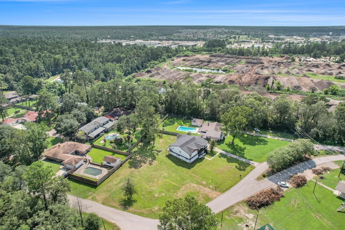 Photo of 302 Brook Hollow Drive