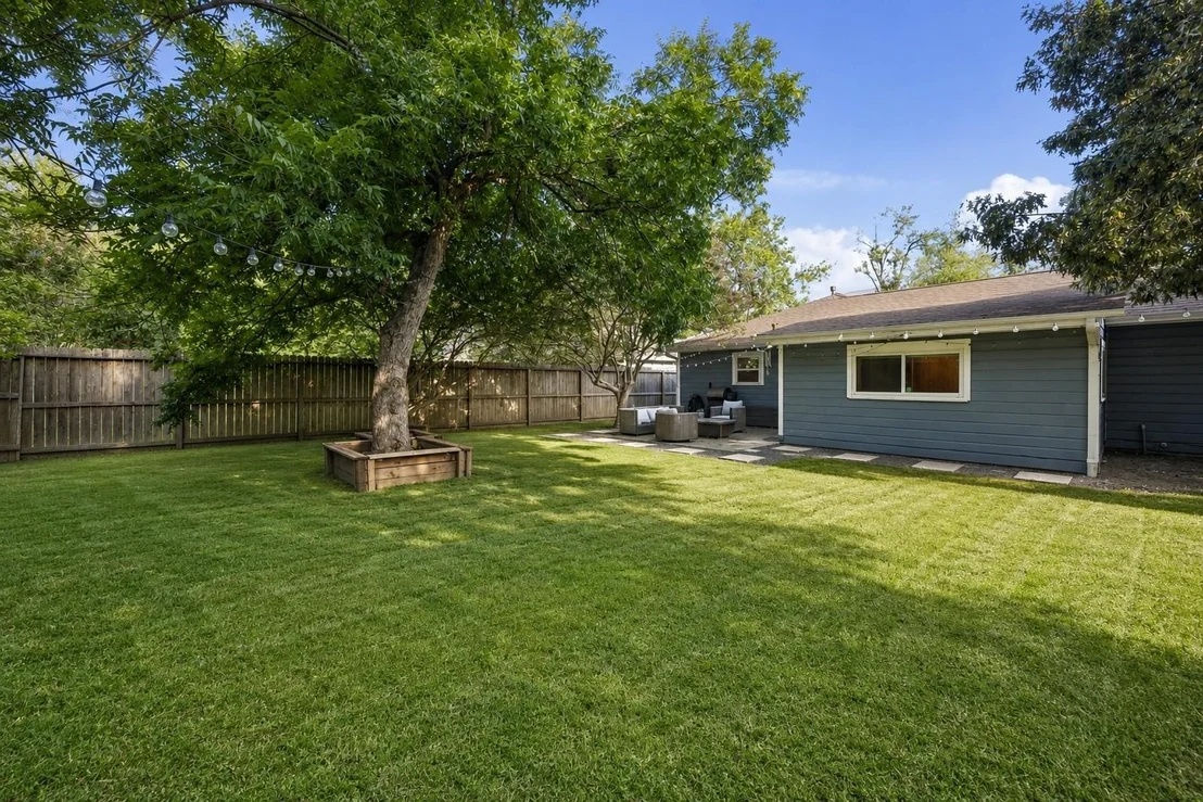 Photo of 2214 Saxon Drive