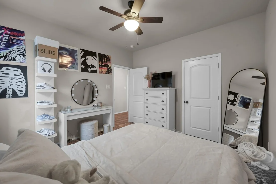Photo of 13917 Nicolet Arbor Lane