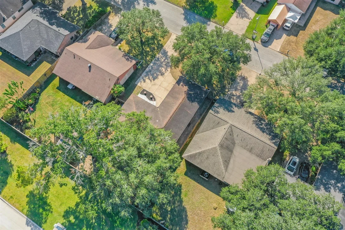 Photo of 2516 Village Circle Drive