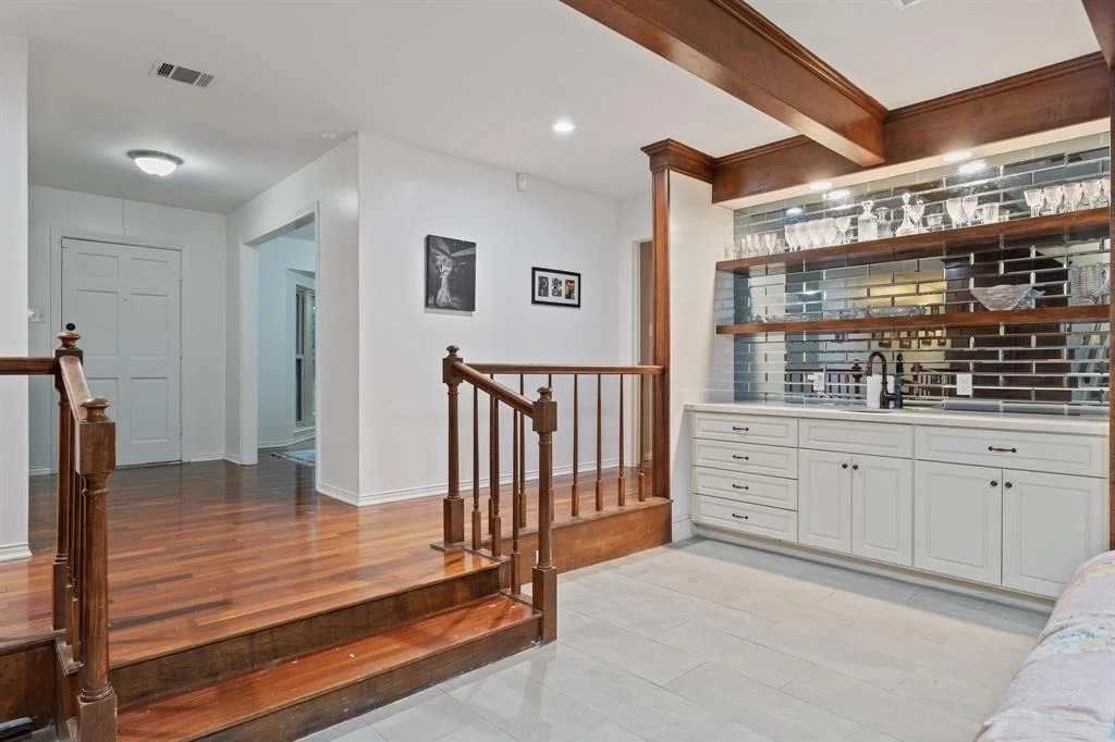 Photo of 15520 Bedford Lane