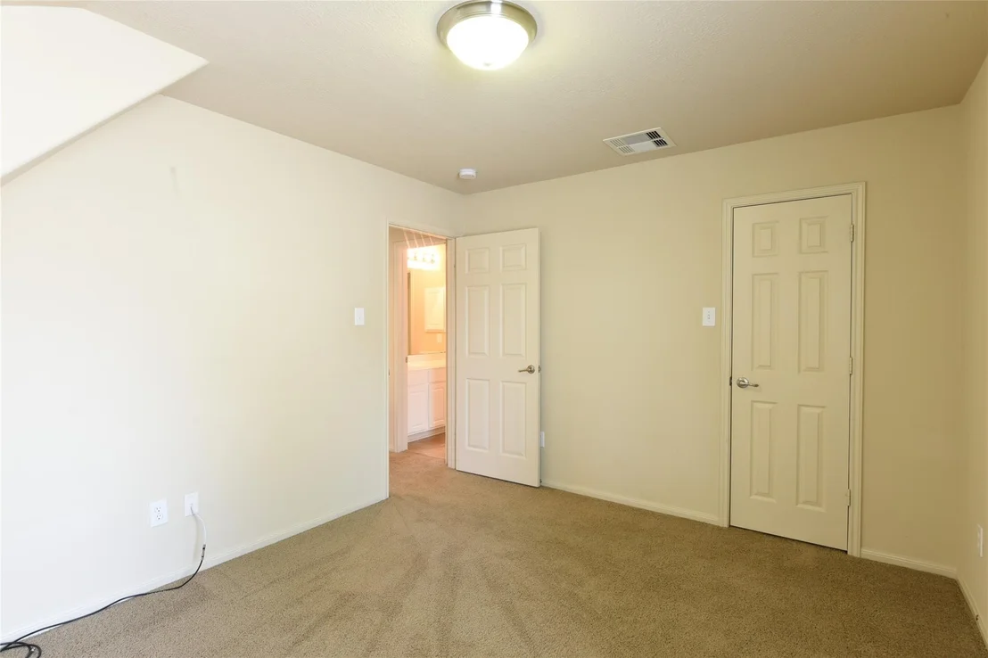 Photo of 118 E Lasting Spring Circle