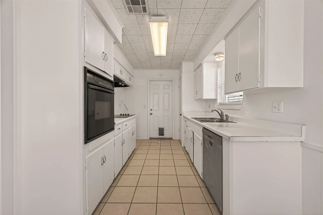 Photo of 6030 Benning Drive