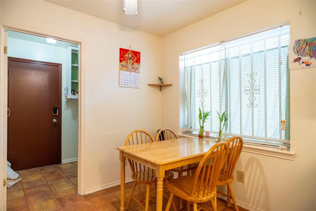 Photo of 8923 Hendon Lane