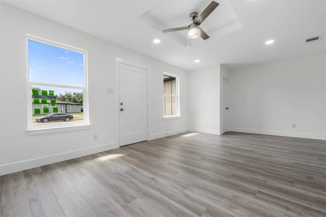 Photo of 1106 W Thomas Avenue