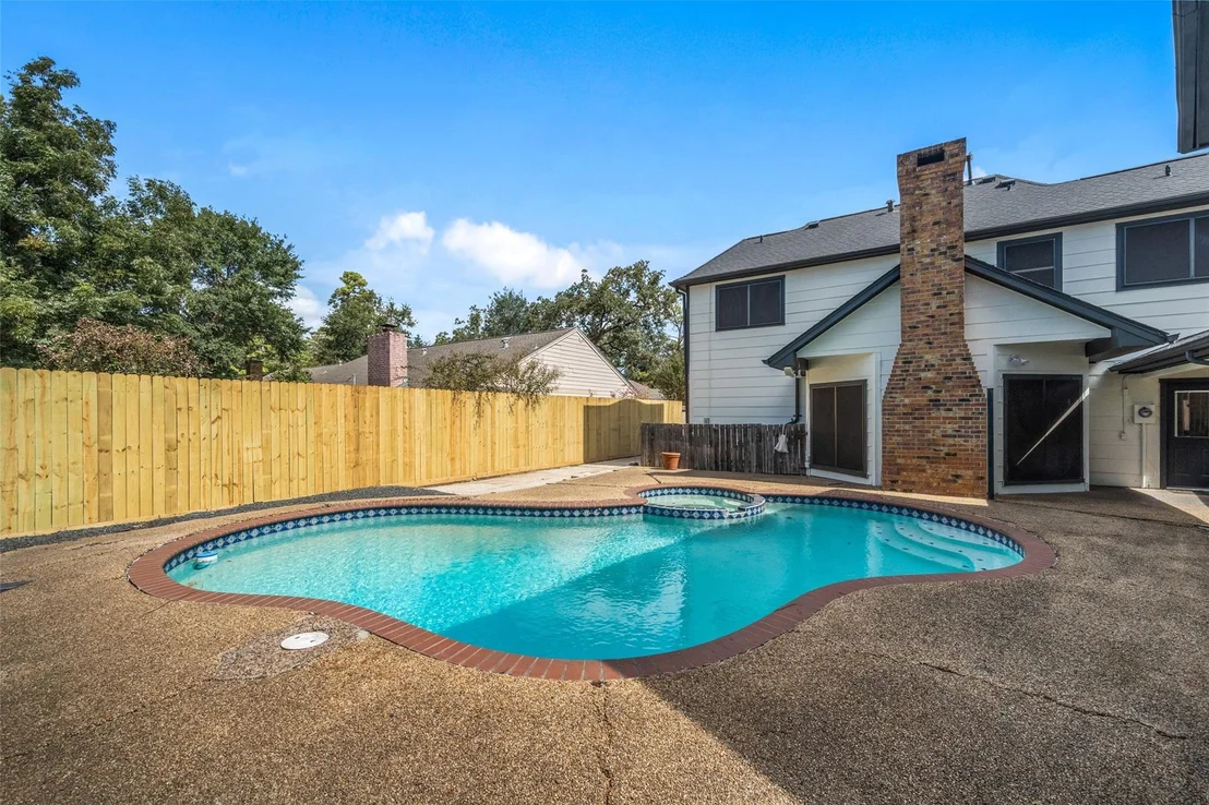 Photo of 6215 Ash Oak Drive