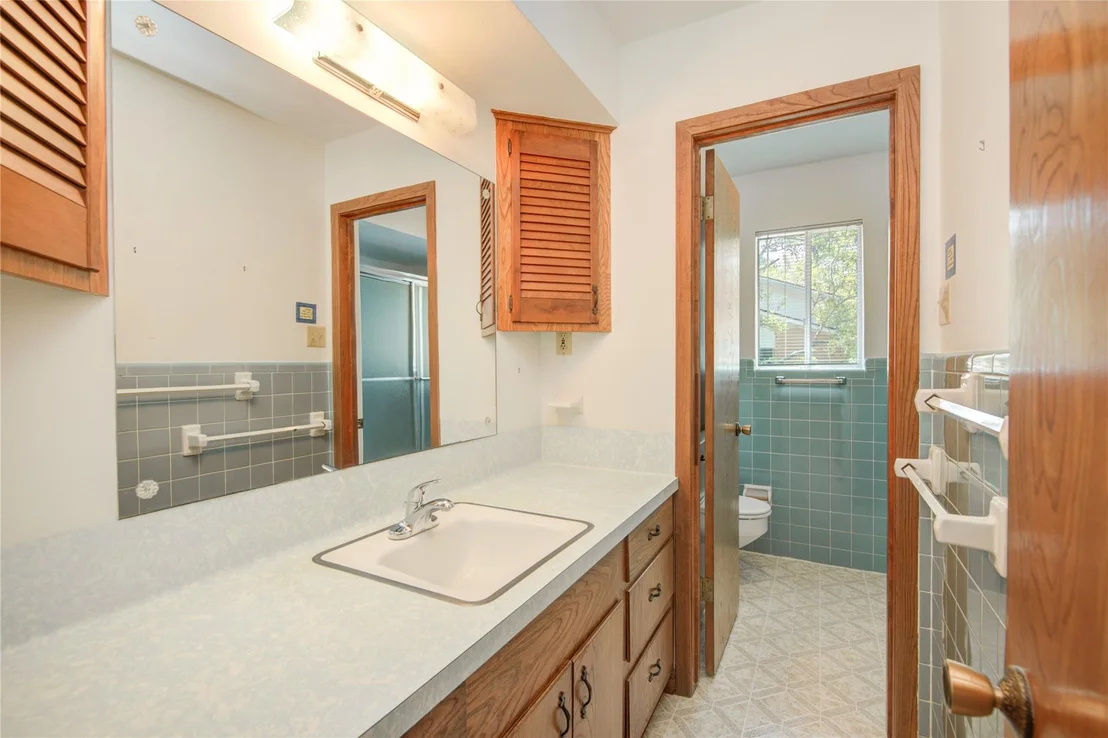 Photo of 114 Post Oak Road