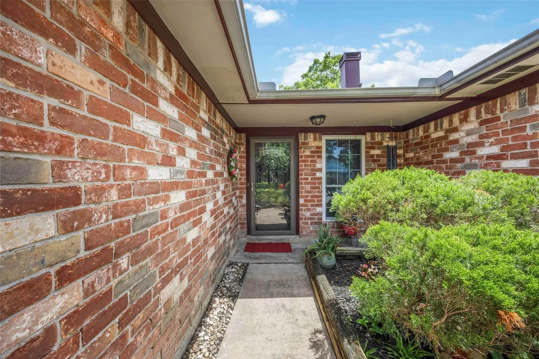 Photo of 4043 Manordale Drive