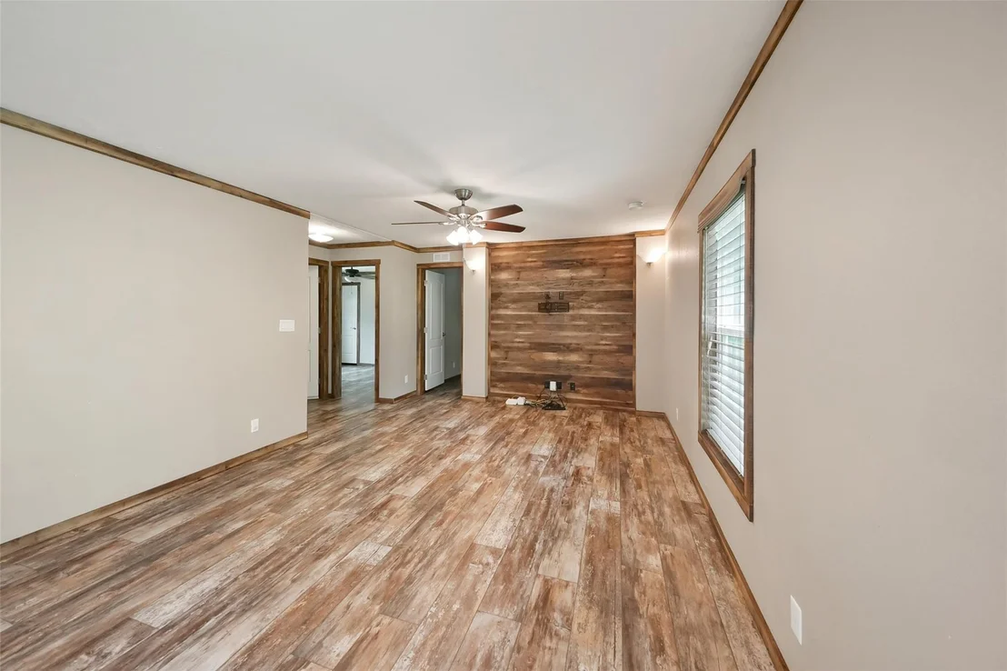 Photo of 577 Winding River Road