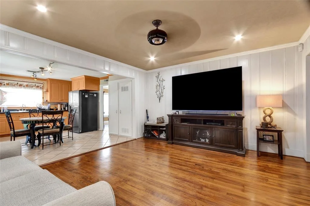 Photo of 6454 Pinehurst Drive
