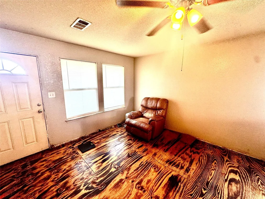 Photo of 2881 County Road 520