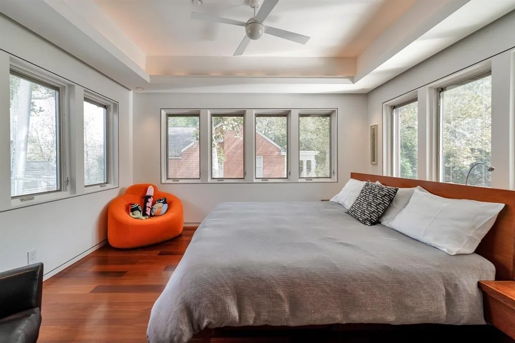 Photo of 2320 Blue Bonnet Boulevard