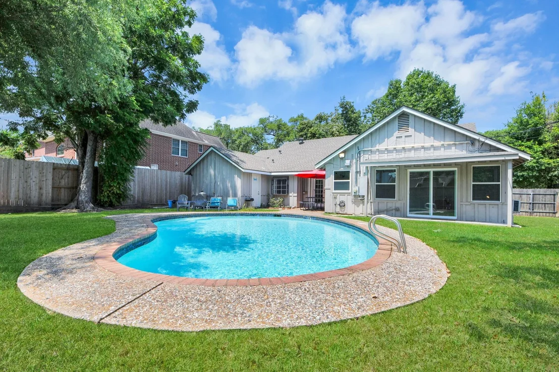 Photo of 5139 Beechnut Street