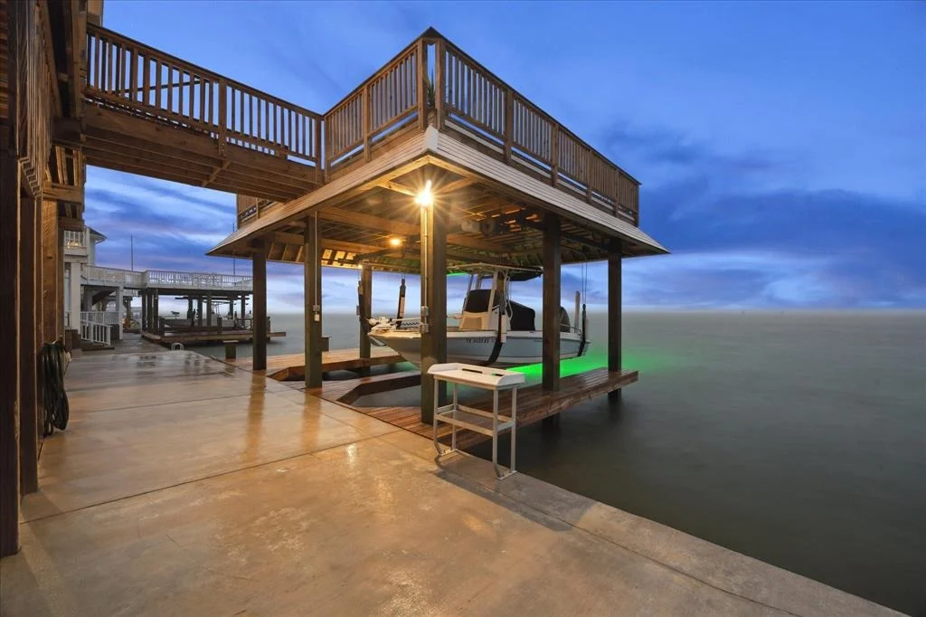 Photo of 16606 Bayfront Drive