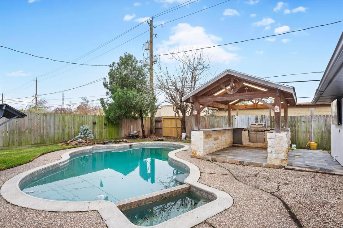 Photo of 8406 Glen Valley Drive