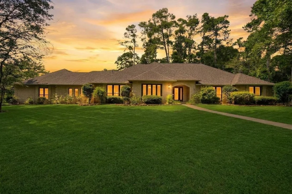 Photo of 1650 White Oak Creek Drive