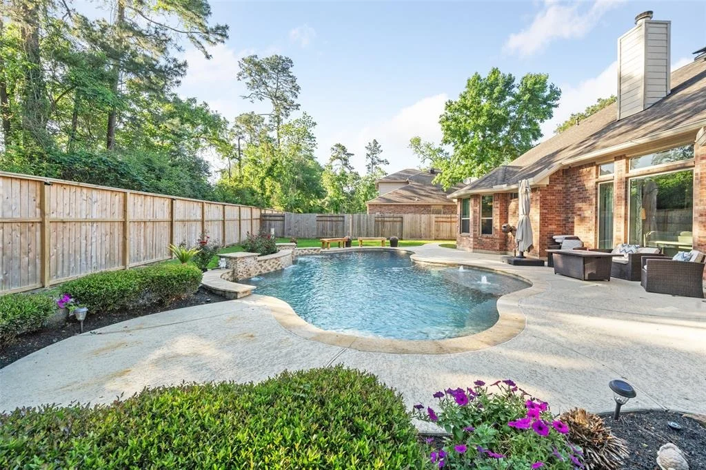 Photo of 147 S Evangeline Oaks Circle