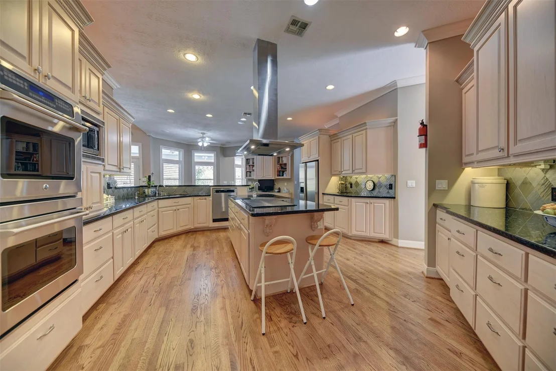 Photo of 851 Elm Drive