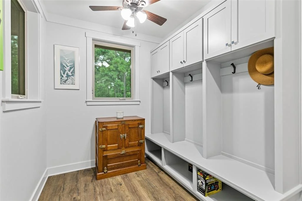 Photo of 815 Valley View Trail