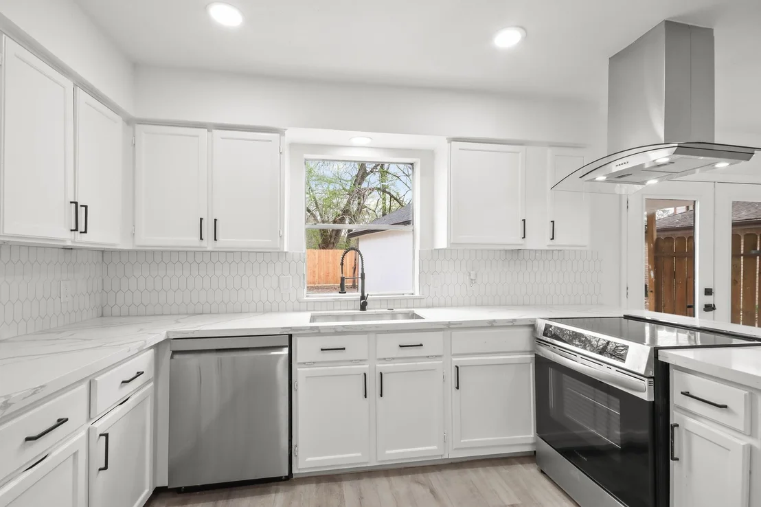 Photo of 19431 Enchanted Oaks Drive