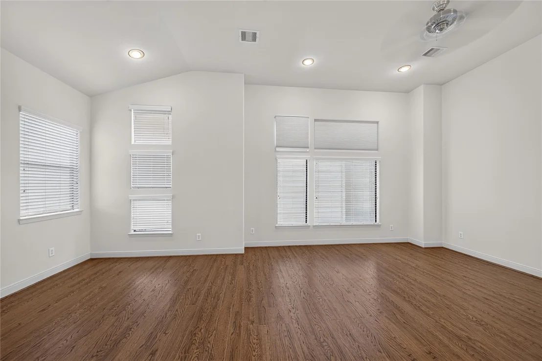 Photo of 818 Lester Street
