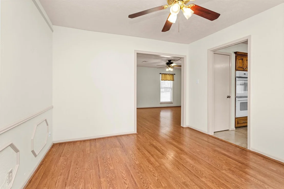 Photo of 8231 Glencliffe Lane