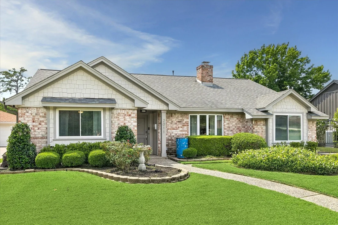 Photo of 2011 Willowmoss Court