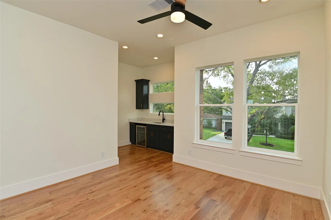 Photo of 1733 Du Barry Lane