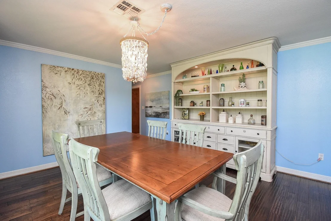 Photo of 2101 Meadow Lane
