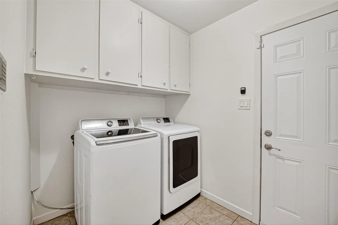 Photo of 5006 Creekbend Drive