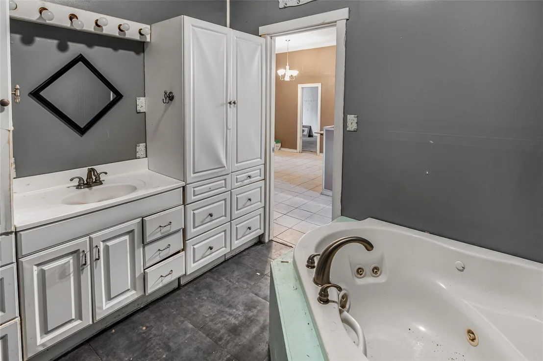 Photo of 124 12th Street