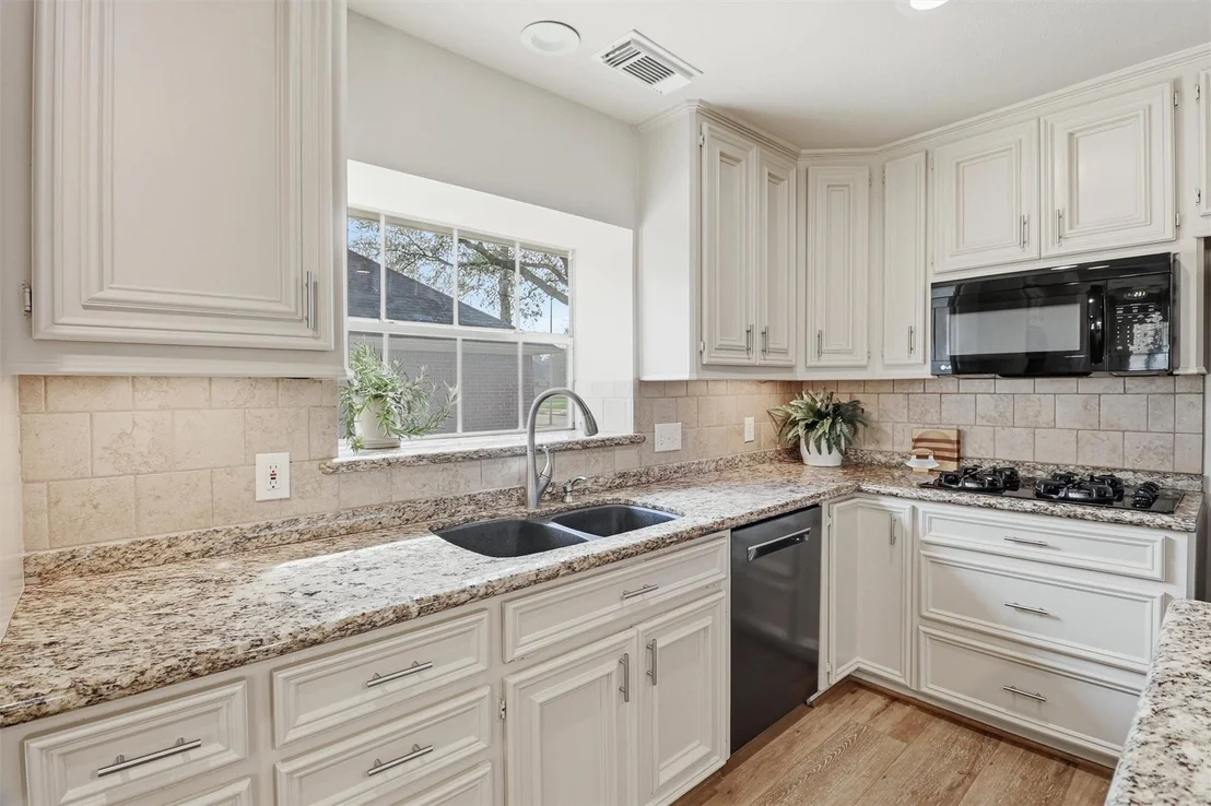 Photo of 2023 Garden Terrace Drive