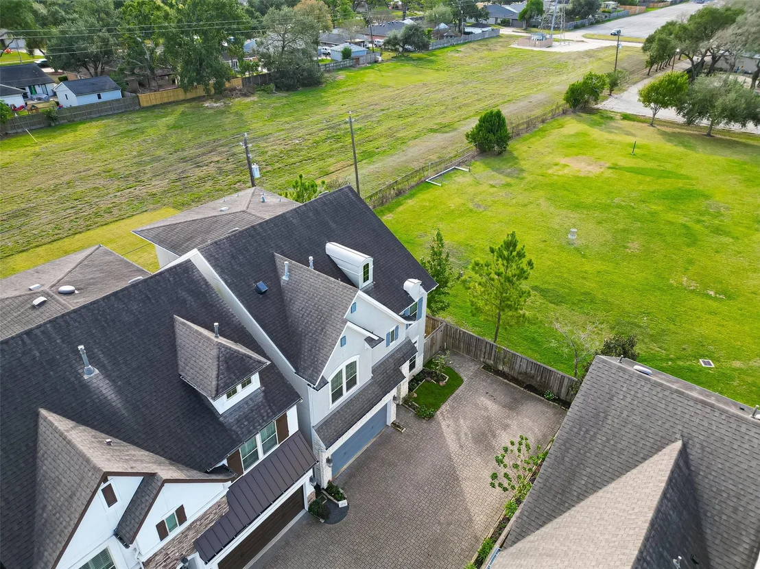 Photo of 10514 Hess Lane