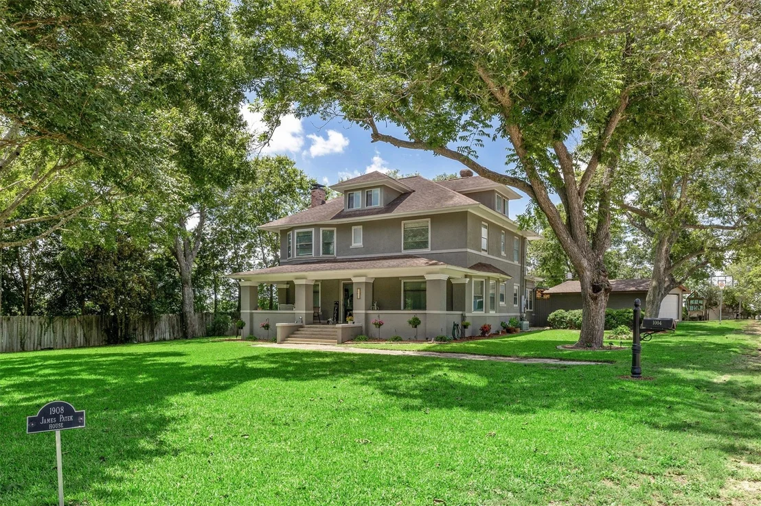 Photo of 1004 Mitchell Street