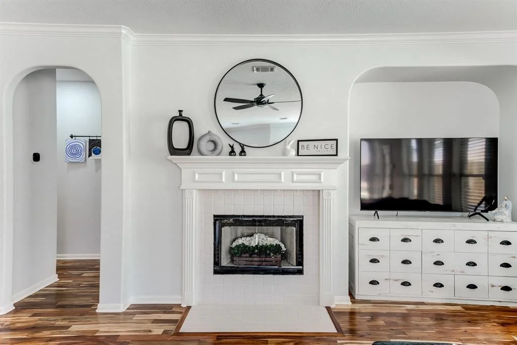 Photo of 10811 Silverado Trace Drive