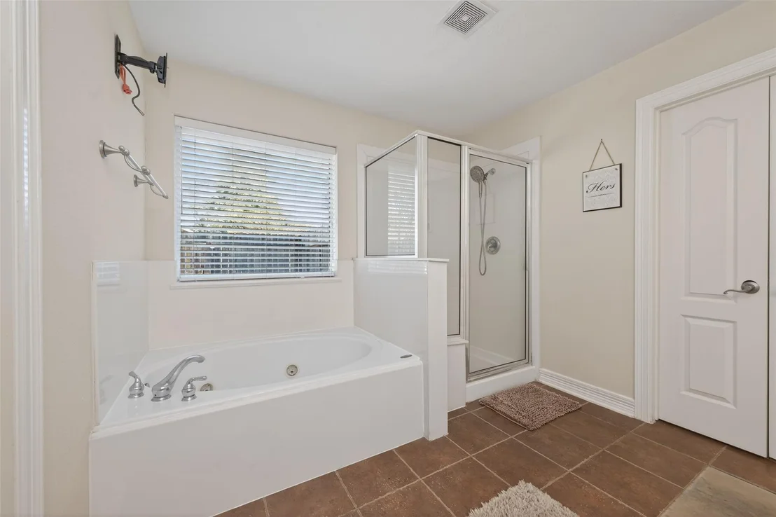 Photo of 3327 Willowbend Road