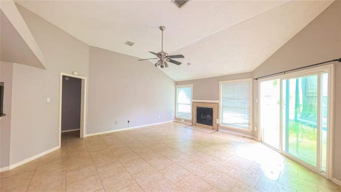 Photo of 4426 Waterfall Way