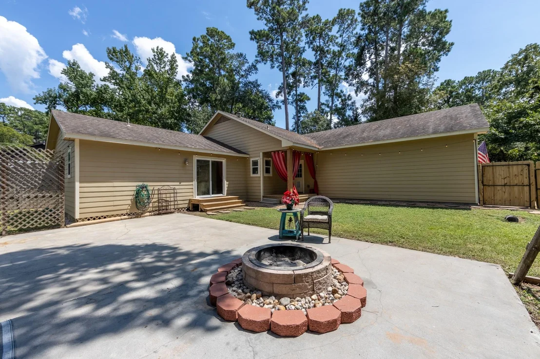 Photo of 10048 Crescent Drive