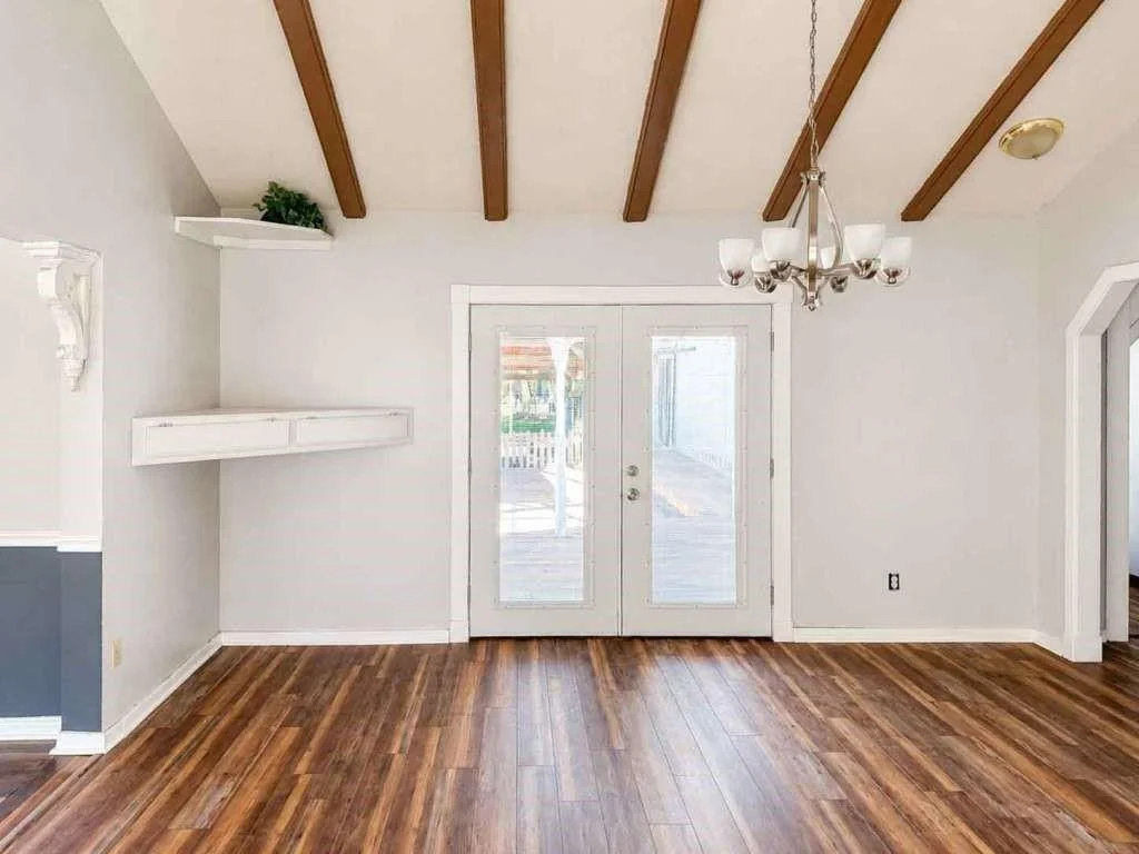 Photo of 108 W 9th Street