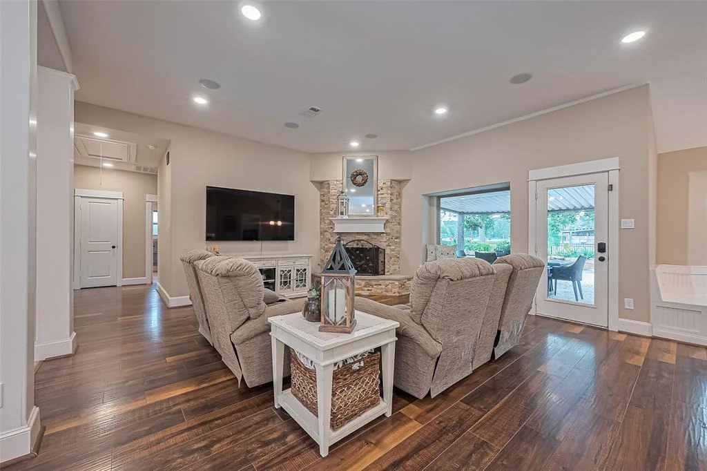 Photo of 722 River Plantation Drive