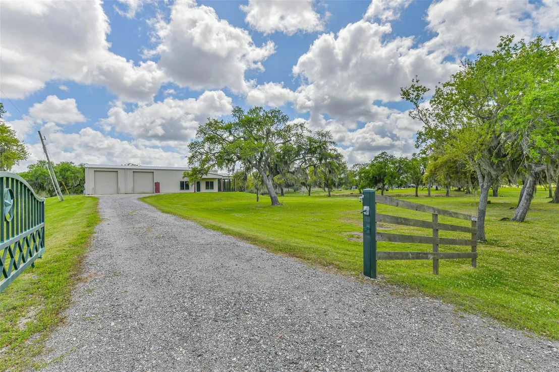 Photo of 2607 County Road 519