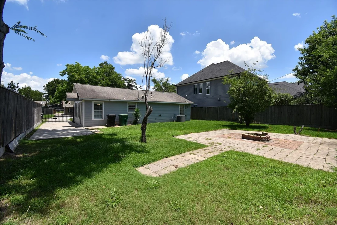 Photo of 1631 Chantilly Lane