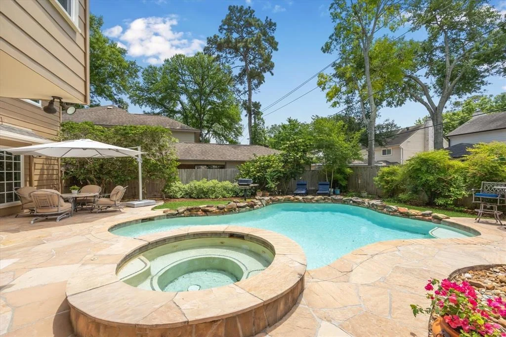 Photo of 14843 Oak Bend Drive