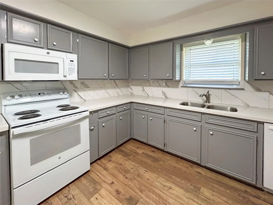 Photo of 6132 Fox Ridge Drive